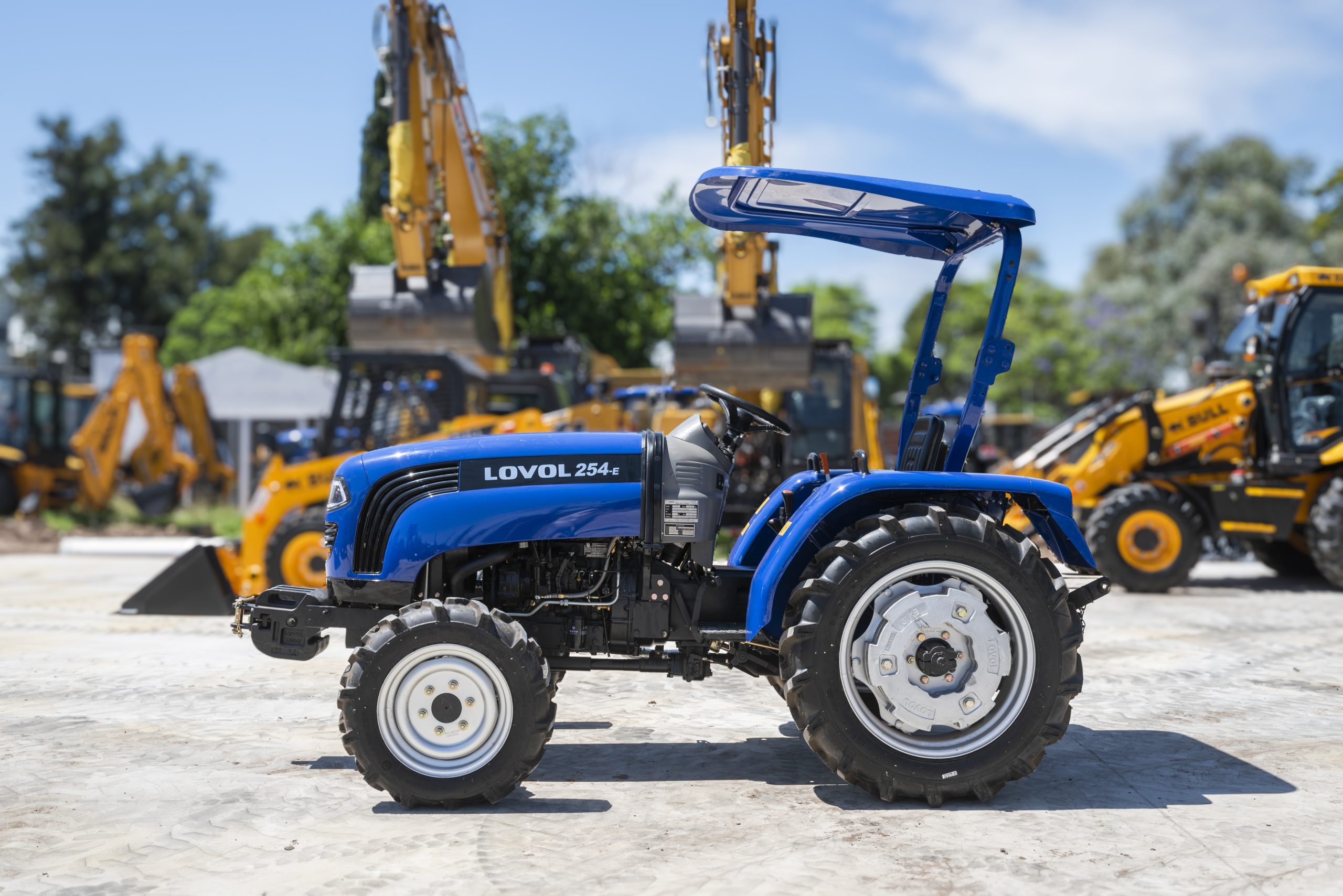 Tractor Lovol Te254 25hp 4x4 3 Puntas - Imagen 4