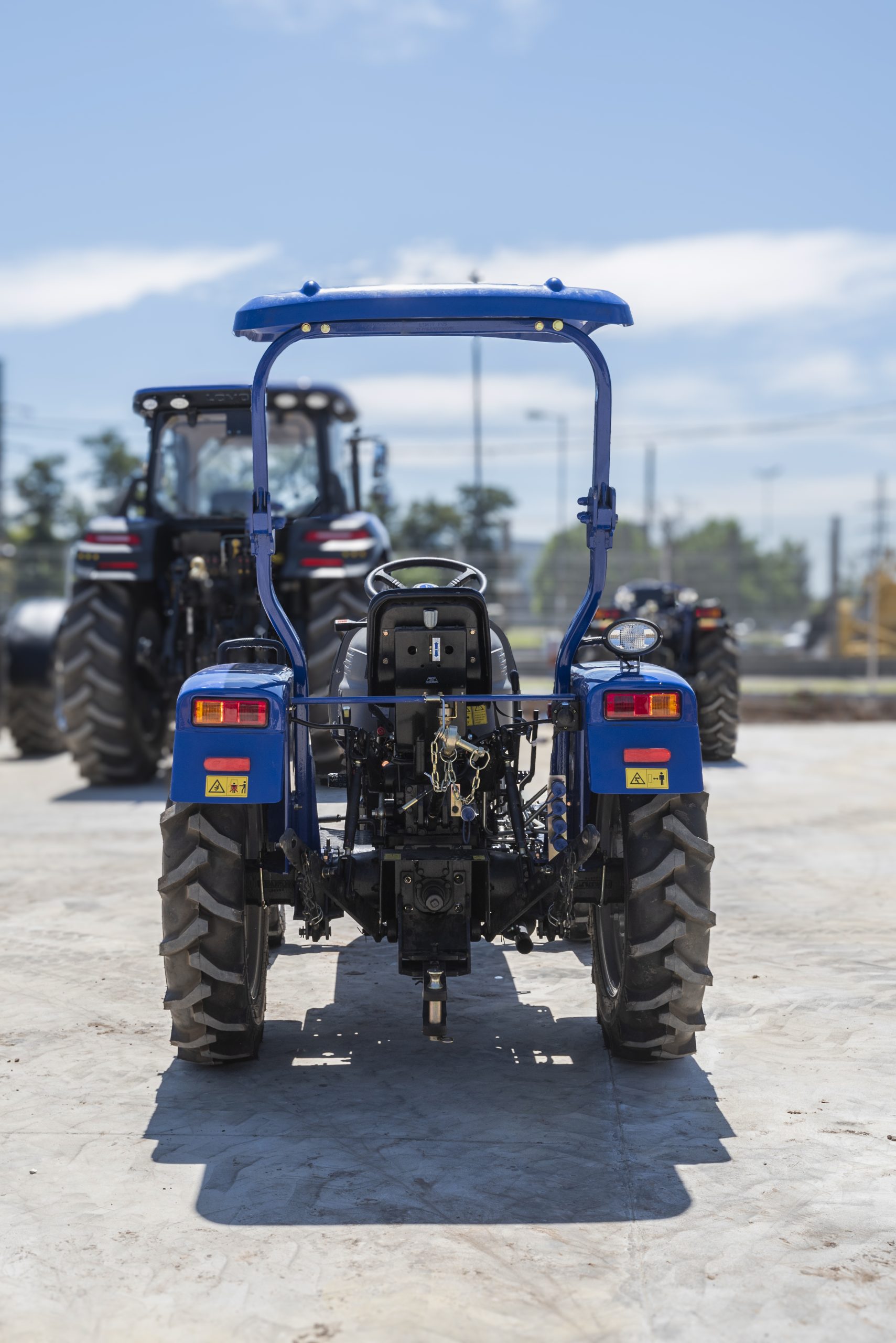Tractor Lovol Te254 25hp 4x4 3 Puntas - Imagen 2