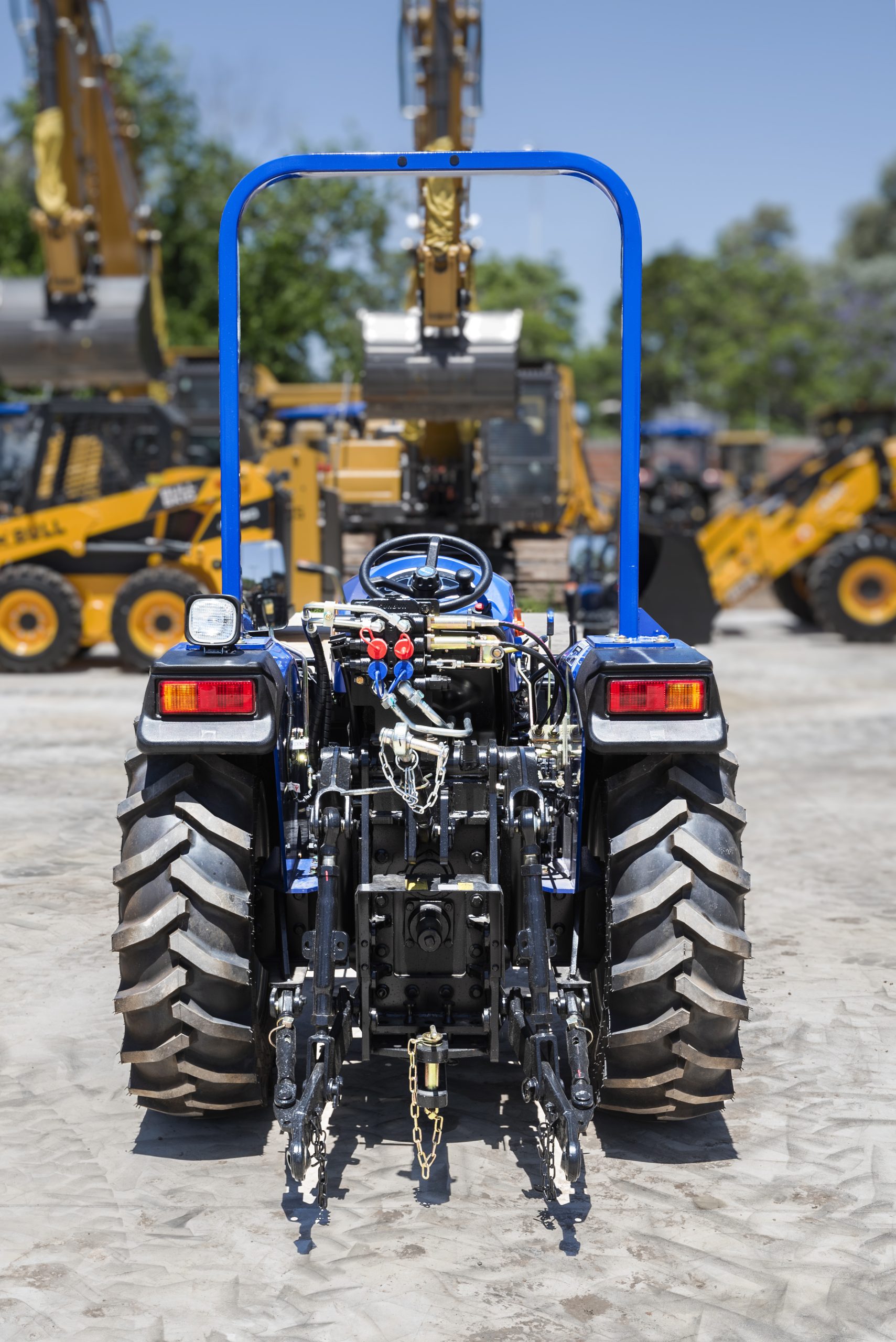 Tractor Lovol Tef604 60hp 4x4 Angosto Frutero Viñatero - Imagen 3